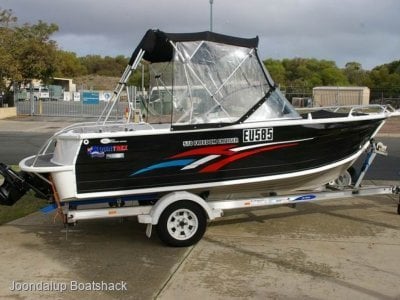 Quintrex 570 Freedom Cruiser 2010 bow rider