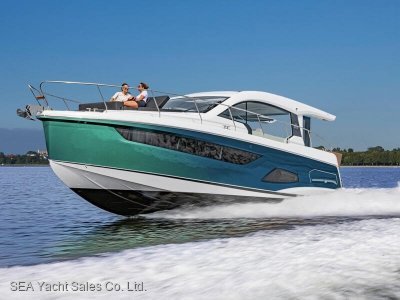Sealine C390V Outboard Power with Free Options