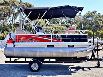 Sun Tracker Bass Buggy 16