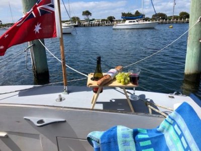 DRINKS AND CHEESE BOAT BUDDY