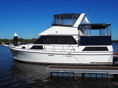 Golden Star Aft Cabin Flybridge Cruiser 