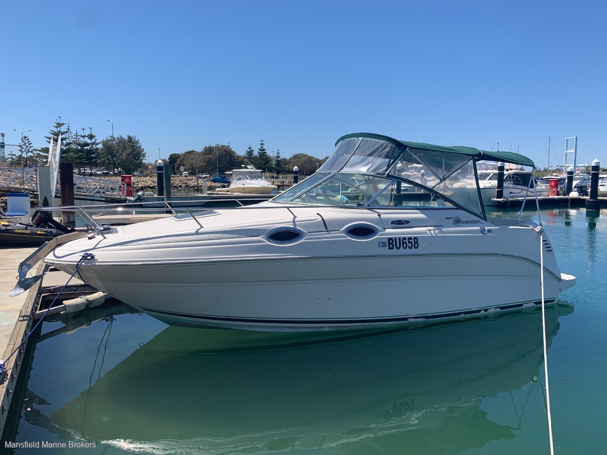 Sea Ray 240 Sundancer On Road Trailer For Sale | Mansfield Marine