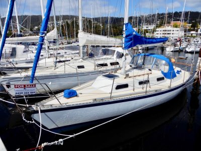 Mottle 33 POPULAR CRUISER, GREAT LAYOUT, AS NEW ENGINE!