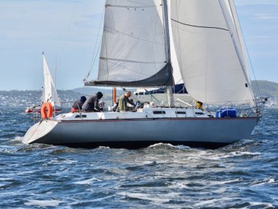 Mottle 33 EXCELLENT CONDITION CRUISER/RACER, MANY UPGRADES