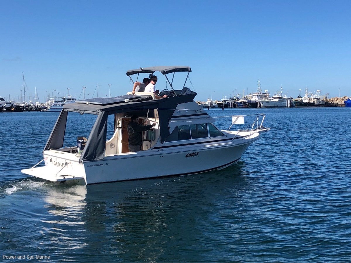 Bertram 25 Flybridge Present All Offers Power Boats Boats Online for