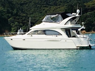 Meridian 411 Flybridge