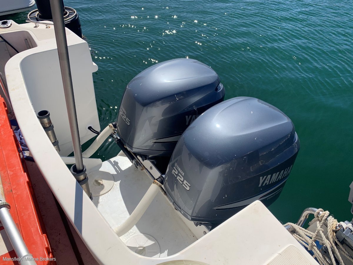 gulf craft walk around 35 twin outboard: power boats