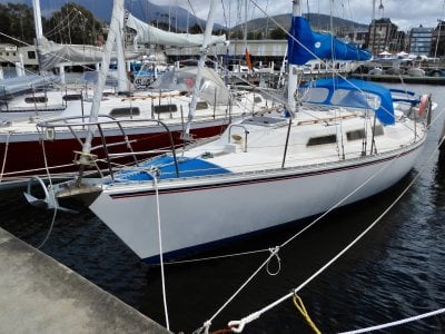 Mottle 33 CUTTER RIGGED CAPABLE CRUISER EXCELLENT CONDITION