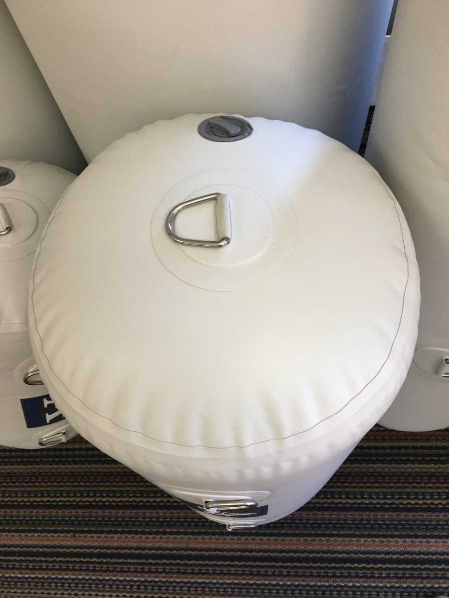 Aristocraft Inflatable Fender White 950MM X 500MM
