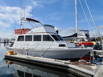 Boro and Doven 36ft Flybridge Cruiser