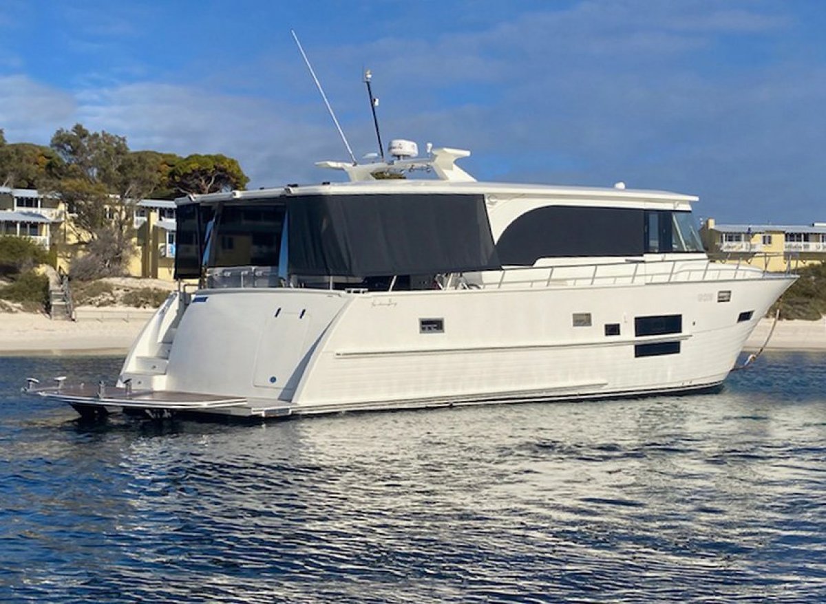 Clipper Hudson Bay 580 Hudson Bay 580 sedan motor yacht - AVAILABLE NOW