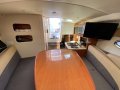 Maxum 2600 SE Sports Cruiser:Good headroom