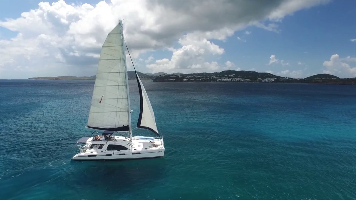 Leopard Catamarans 62 Robertson And Caine: Sailing Catamaran for Sale ...