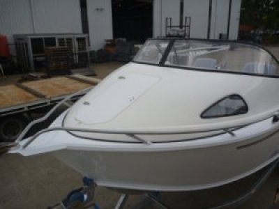 Stessco Sunseeker 490 Cuddy Cabin