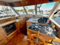 Halvorsen 32 Island Gypsy Flybridge Cruiser