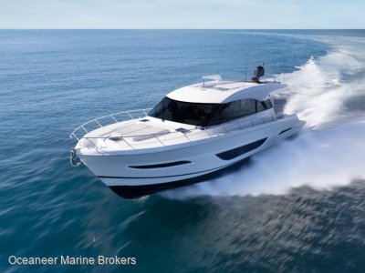 Maritimo S55 Sedan Motor Yacht