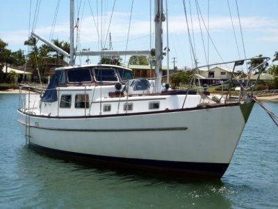 Seven Seas 37 Ketch GRP center cockpit cruising ketch