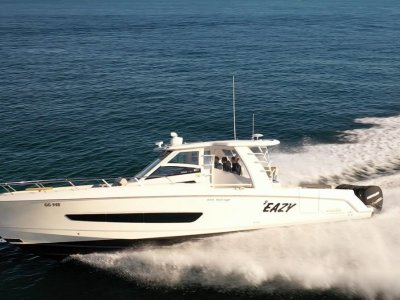 Boston Whaler 420 Outrage 2017 Best In Breed- Click for more info...