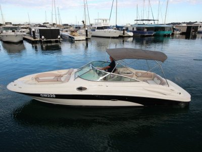 Sea Ray 270 Sundeck ***POWER GALORE, WITH PEN *** $58,500 ***