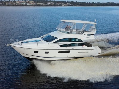 Fairline Squadron 42 Only 220 hrs, suit new boat buyer!