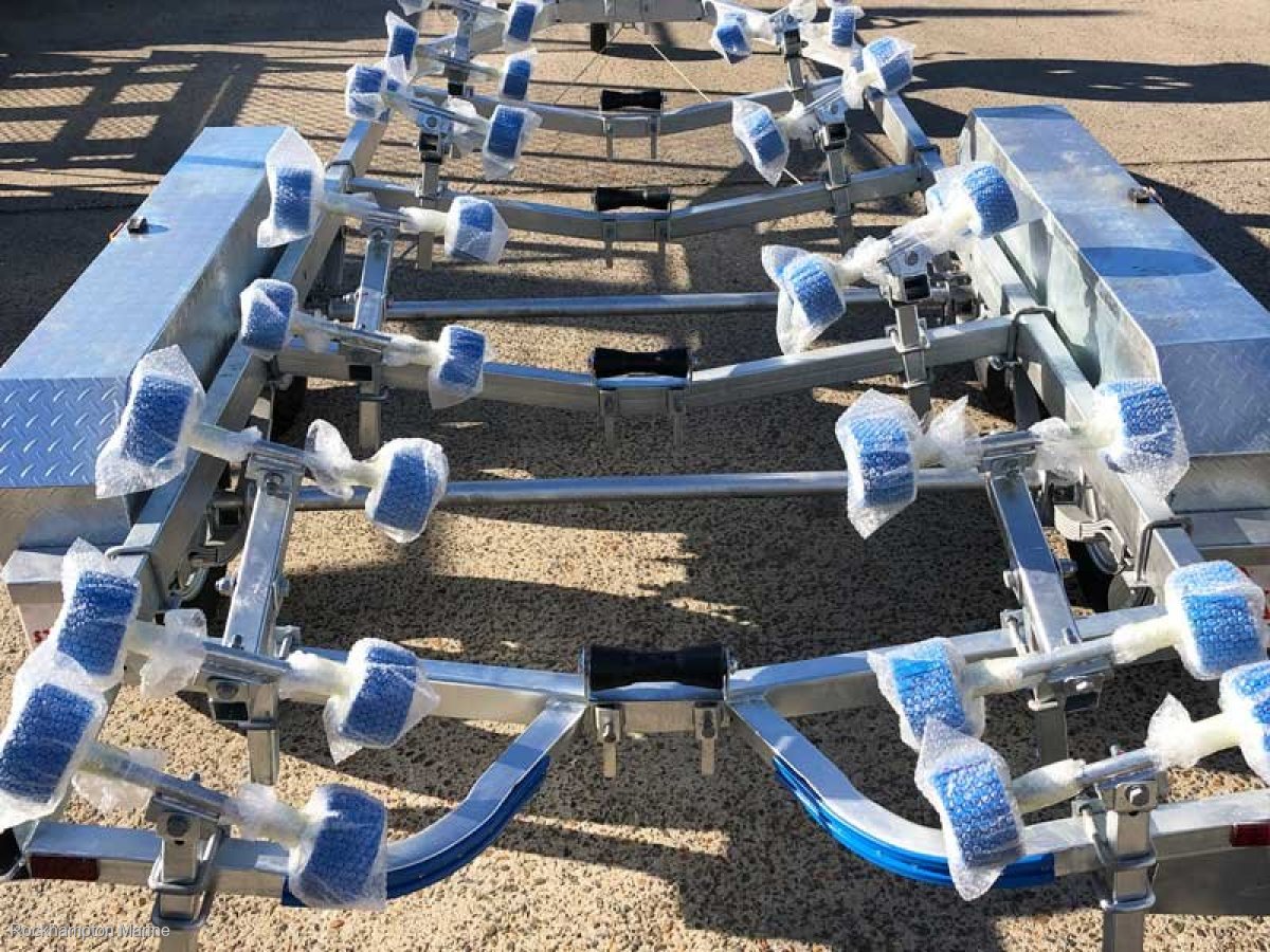 RM BOAT TRAILERS 6500 BRAKED TANDEM ROLLERED TRAILER SUITS BOATS 5.5M-6.4M