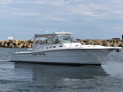 Rampage 38 Express - suit Riv 4000 buyer- Click for more info...