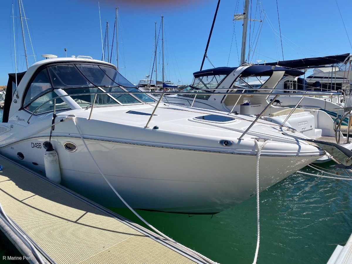 Sea Ray 325 Sundancer extremely low hours,