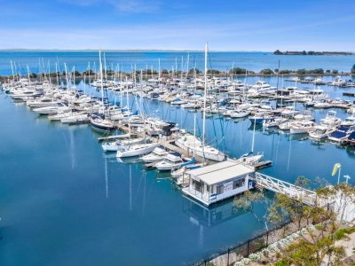 BOAT BROKERAGE FOR SALE WITH FLOATING OFFICE on the Mornington Peninsula