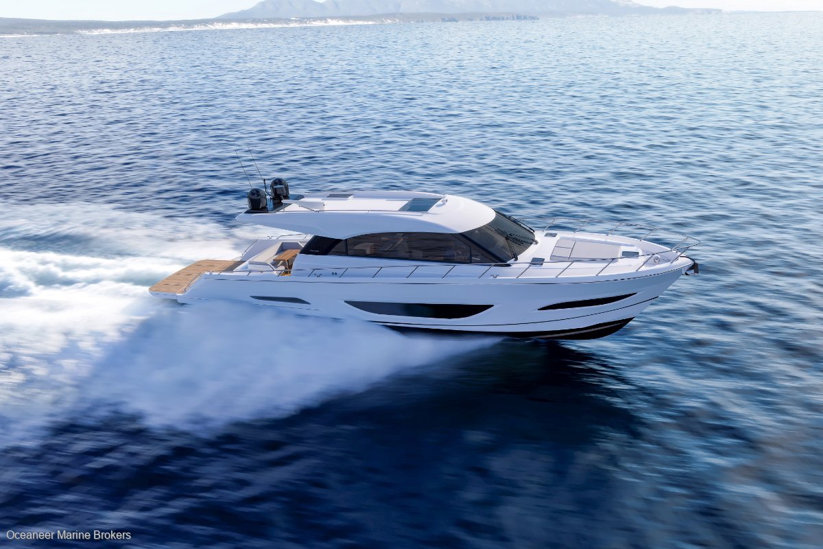 Maritimo S60 Sedan Motor Yacht