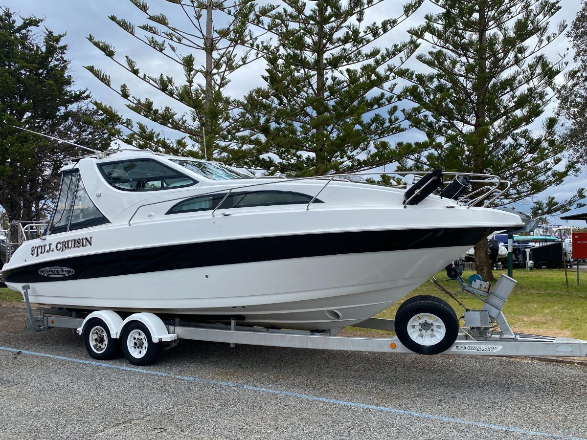Whittley CR 2800 " NEW 300hp ENGINE ":WHITTLEY CR 2800 by YACHTS WEST MARINE ph 08 9335 7788