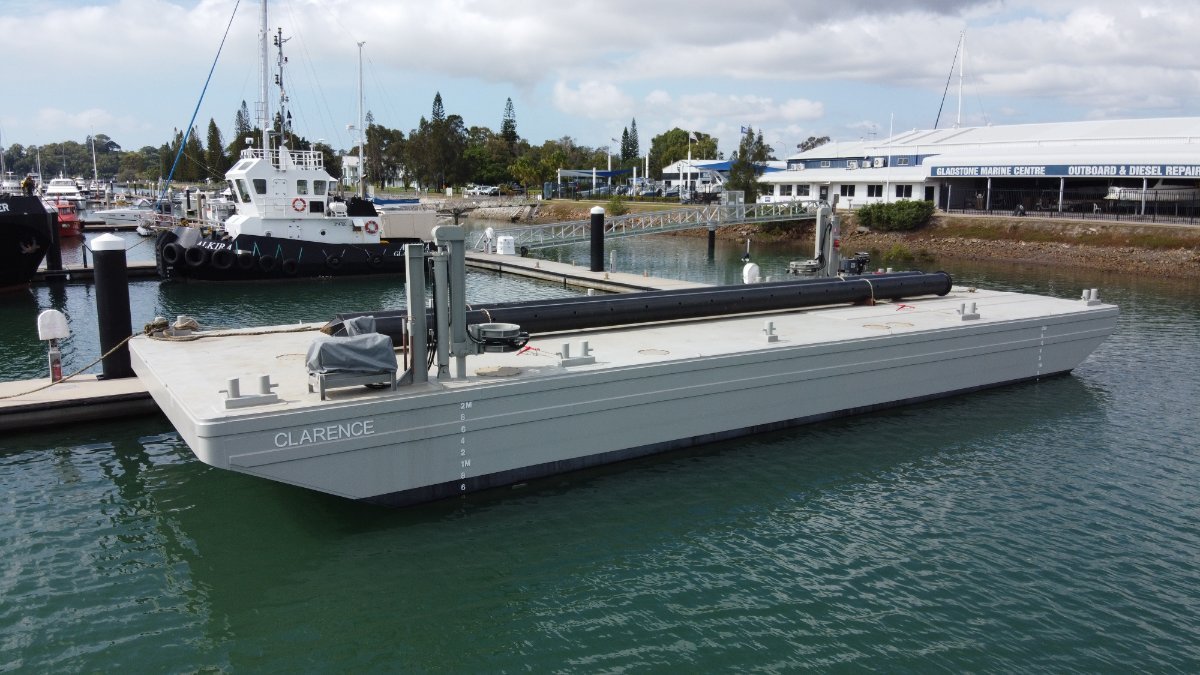 Flat Top Barge 24.6 x 8.2m (Clarence)
