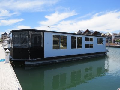 Custom 15m Houseboat - "Salty Dog"