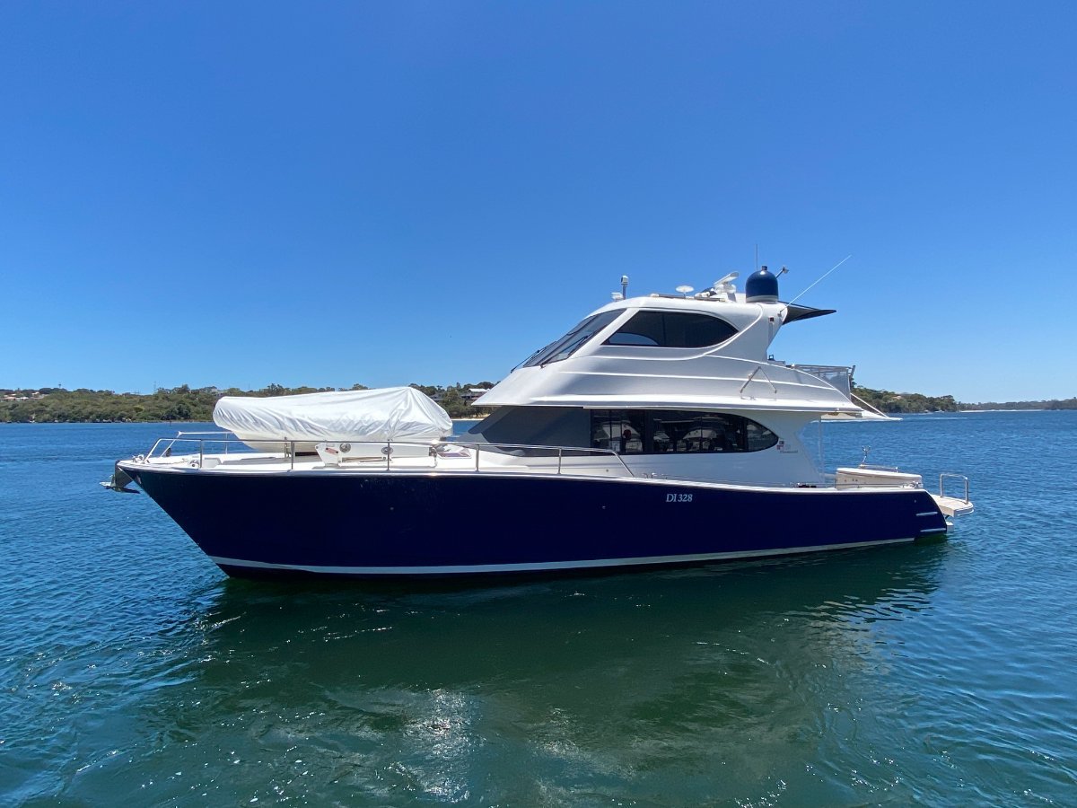 maritimo 52 cruising motor yacht