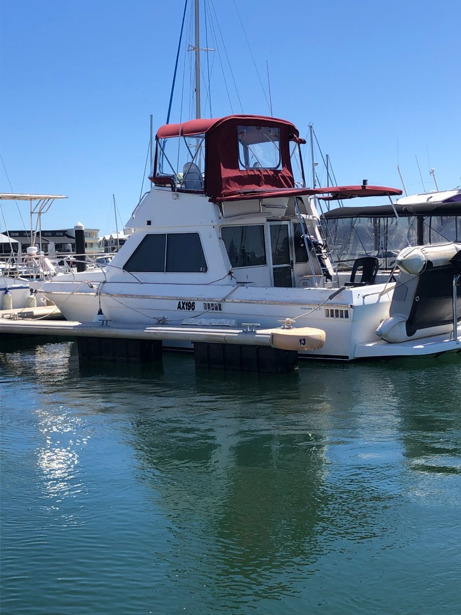 used-fraser-31-flybridge-with-bow-thruster-for-sale-boats-for-sale