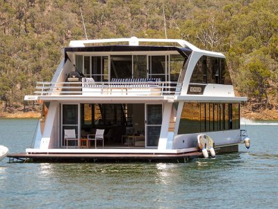 KOKOMO - Houseboat holiday home on Lake Eildon