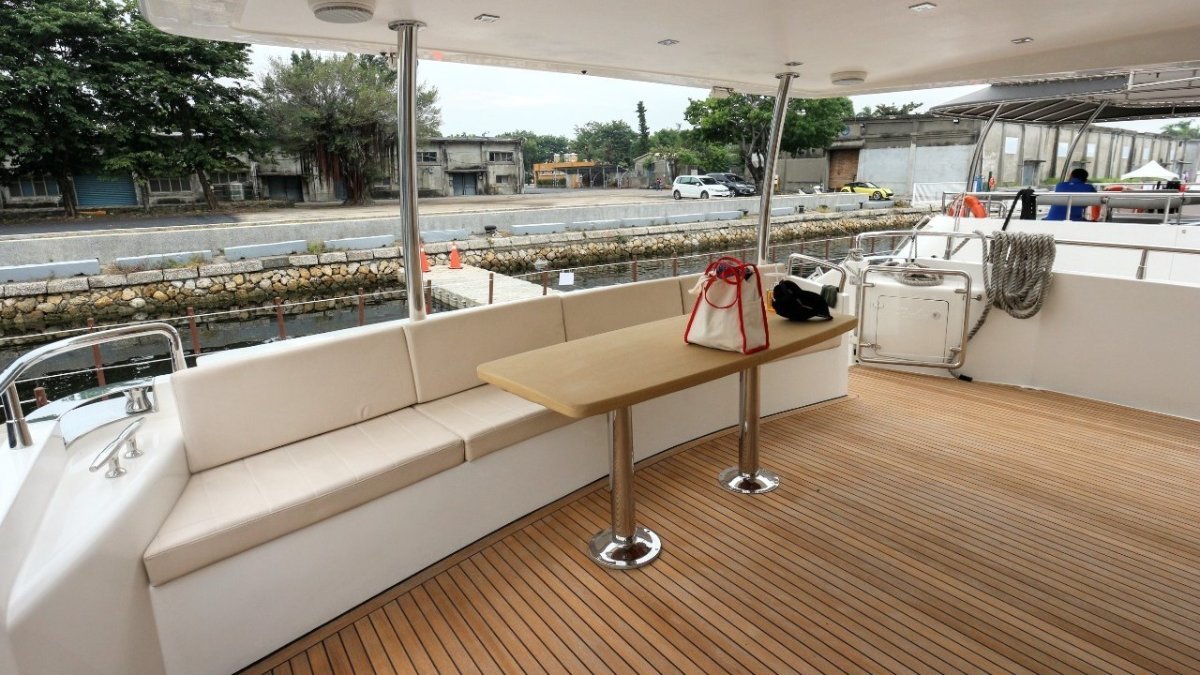 Grand Harbour Ruby 72