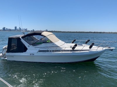Thomascraft 35 Sports Cruiser Big live aboard for extended stays, incredible boat