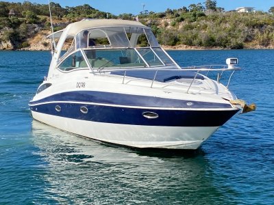 Cruisers Yachts 300 CXI Express with Air Conditioning and Generator