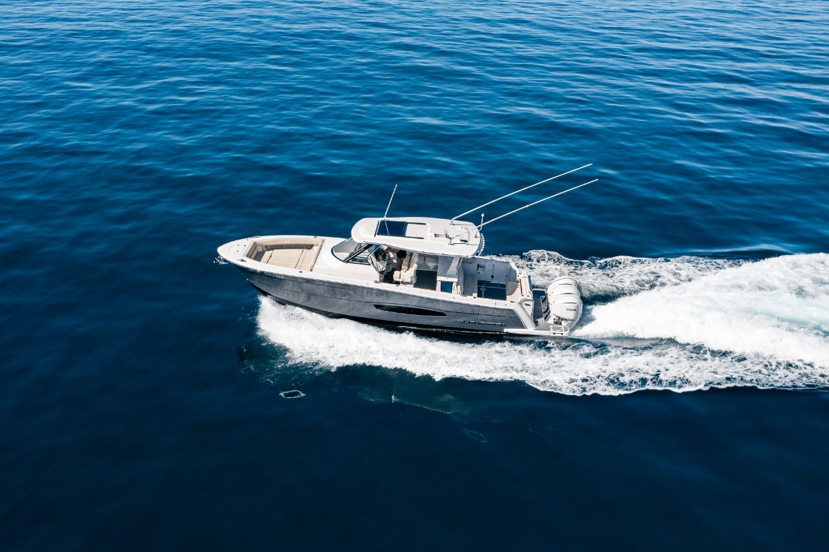 Regal 38 SAV Stock boat available January 2023