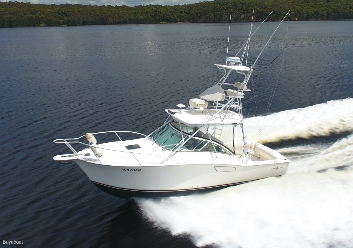 Albemarle 310xf Offshore Express Twin Helm.