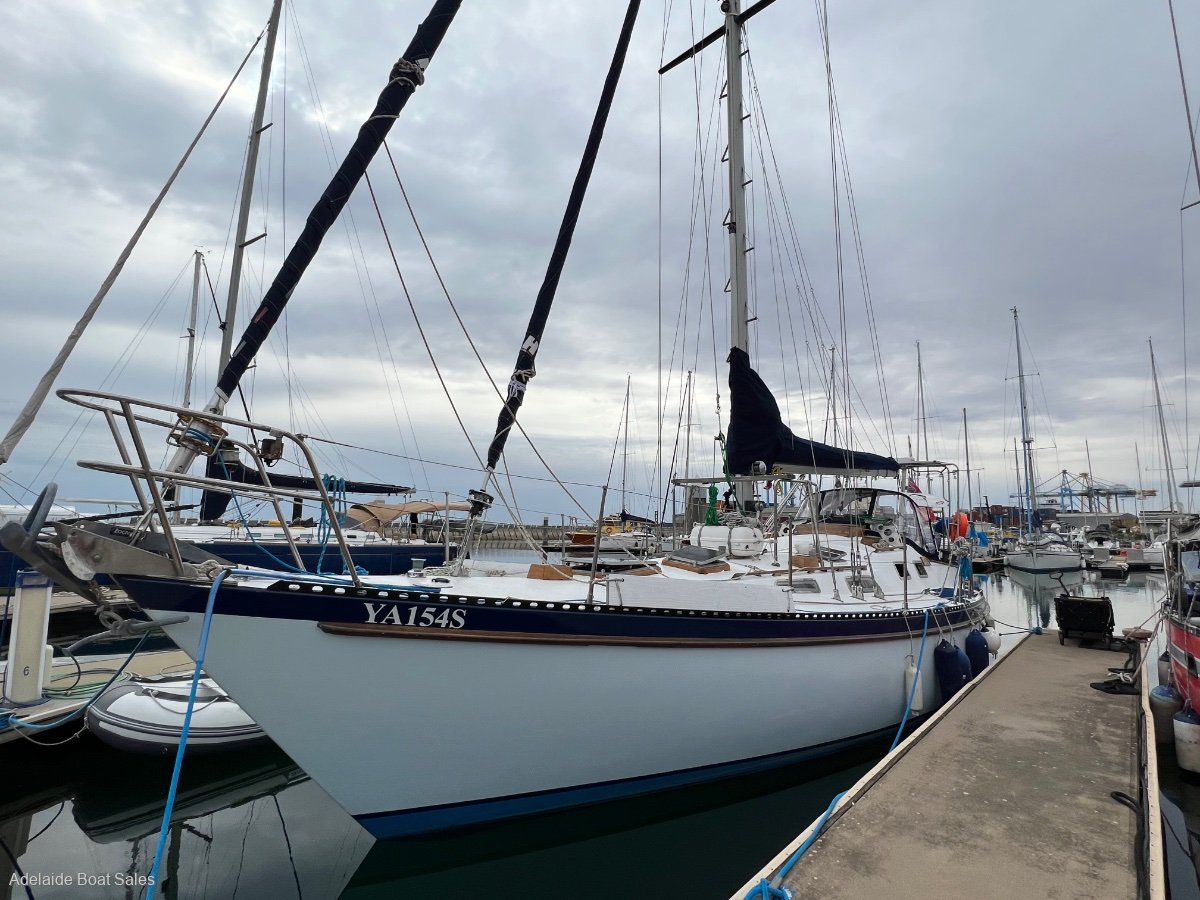 tayana 42 sailing boats