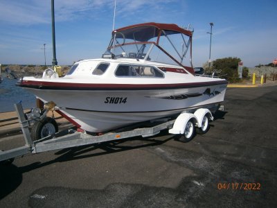 Swiftcraft Dominator respayed in marine two pack and cermaic coated