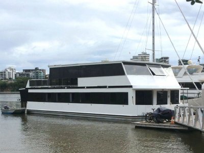 Vic Patterson 20m Houseboat