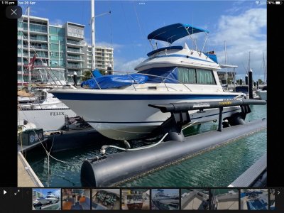 Riviera 30 Flybridge Kept in DRY STORAGE May 2022 Survey Available.