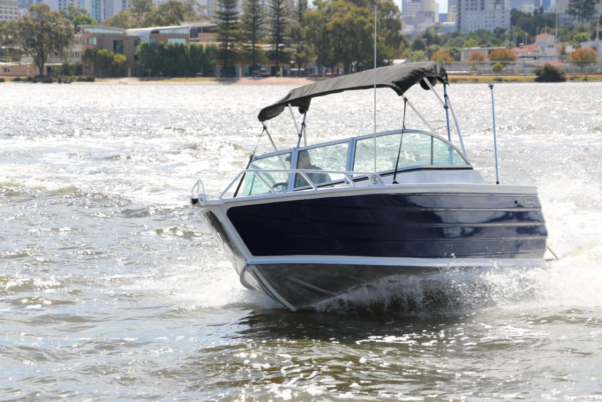 Searano 5m Bowrider driveaway package