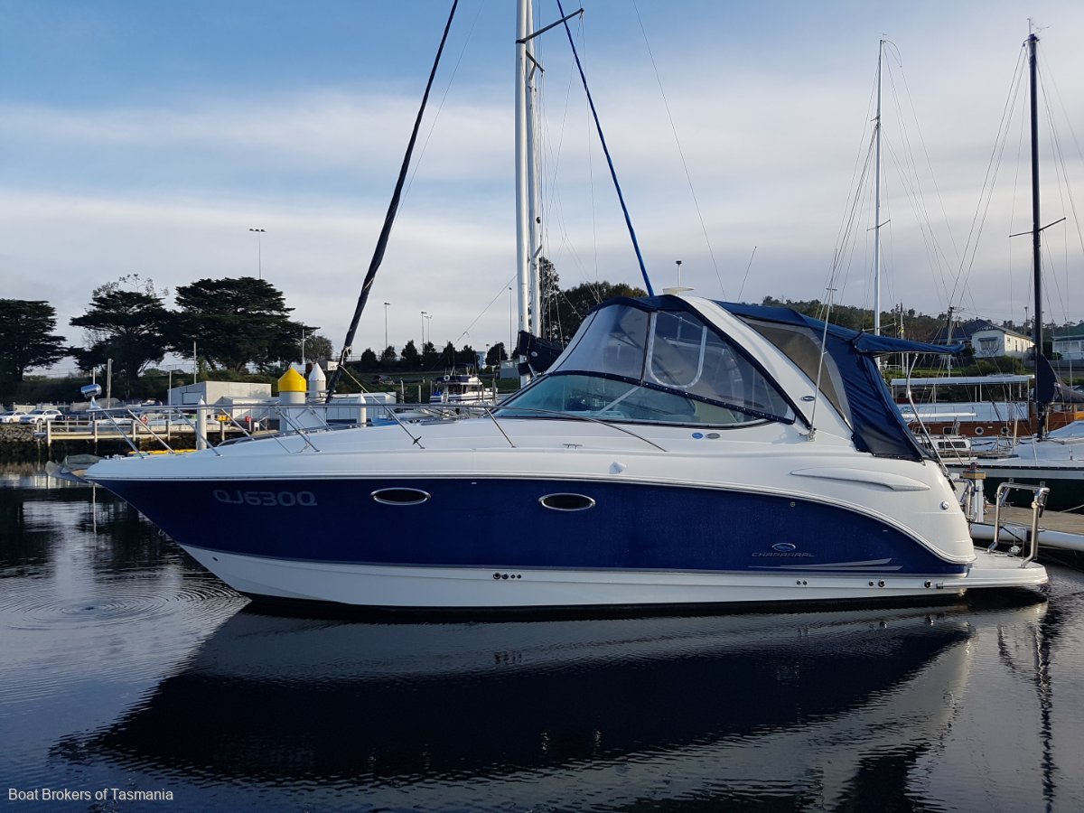 Thirsty Daze Chaparral 310 Signature genset, thruster, air cond and in superb condition Boat Brokers of Tasmania