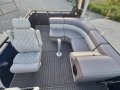 Pacific Pontoons 230 Privacy enclosure