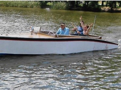 Custom Built Thames Slipper Design Boat