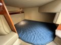 Cruisers Yachts 280cxi:Spacious second sleeping area