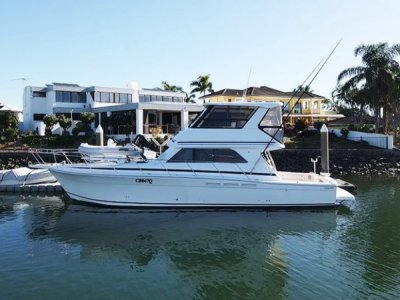 Caribbean 47 Flybridge Cruiser